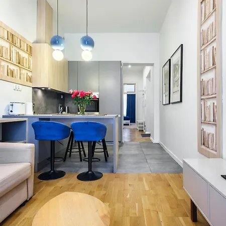 Apartment Gentle Glow By Tyzenhauz Krakow