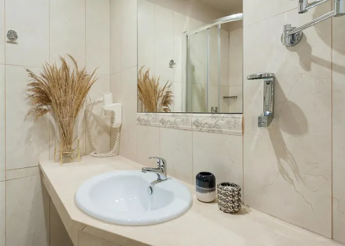 Gentle Glow By Tyzenhauz